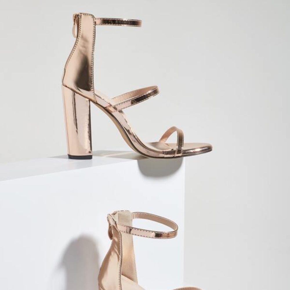 Metallic Ankle Strap Chunky Heeled Sandals